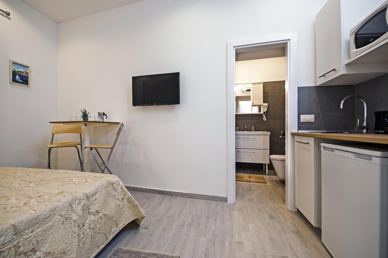 Garzoto Rooms And Studios Ровин Екстериор снимка