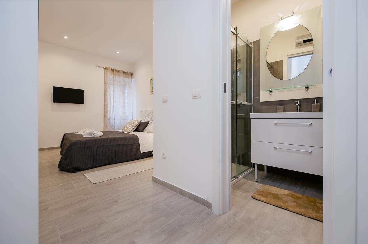 Garzoto Rooms And Studios Ровин Екстериор снимка