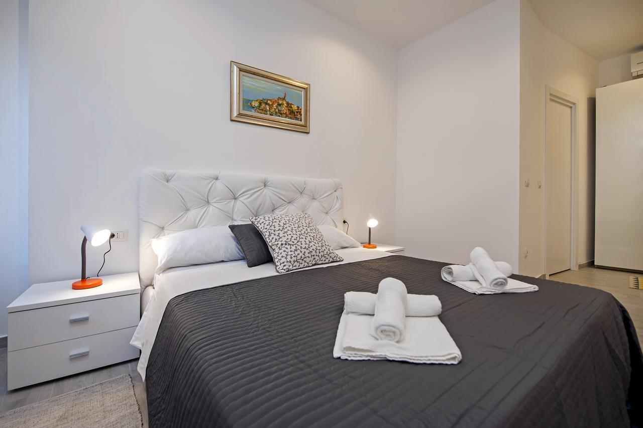 Garzoto Rooms And Studios Ровин Екстериор снимка