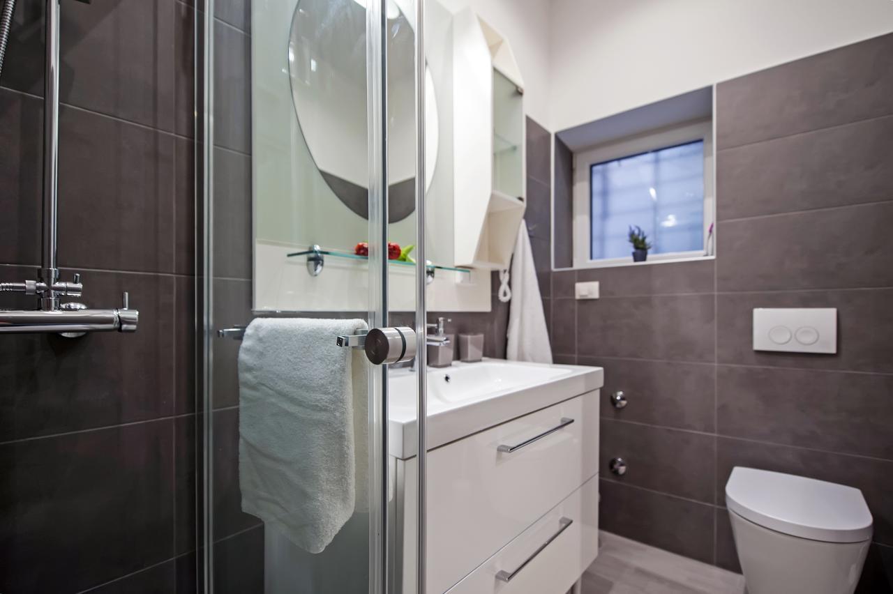 Garzoto Rooms And Studios Ровин Екстериор снимка