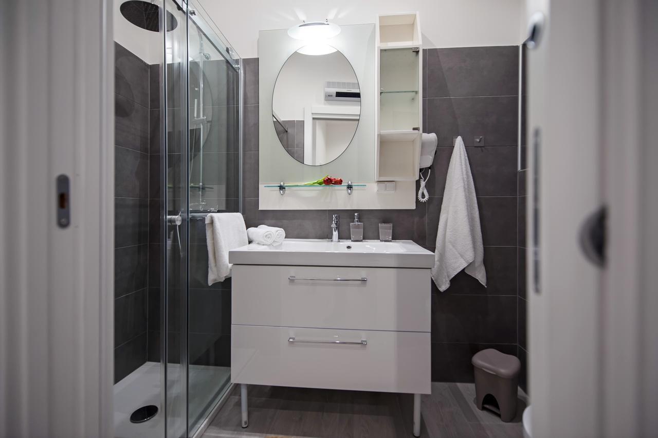 Garzoto Rooms And Studios Ровин Екстериор снимка