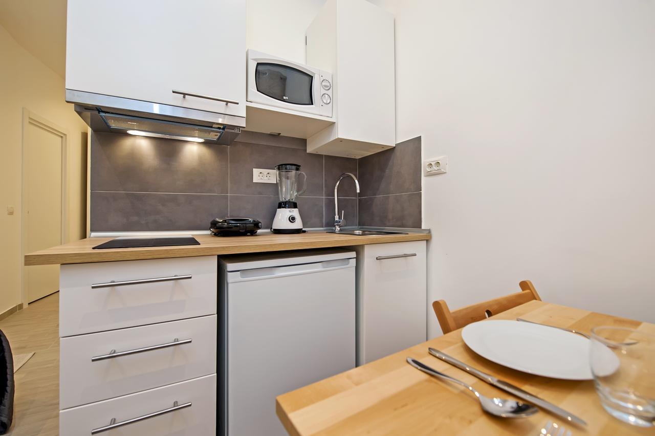 Garzoto Rooms And Studios Ровин Екстериор снимка